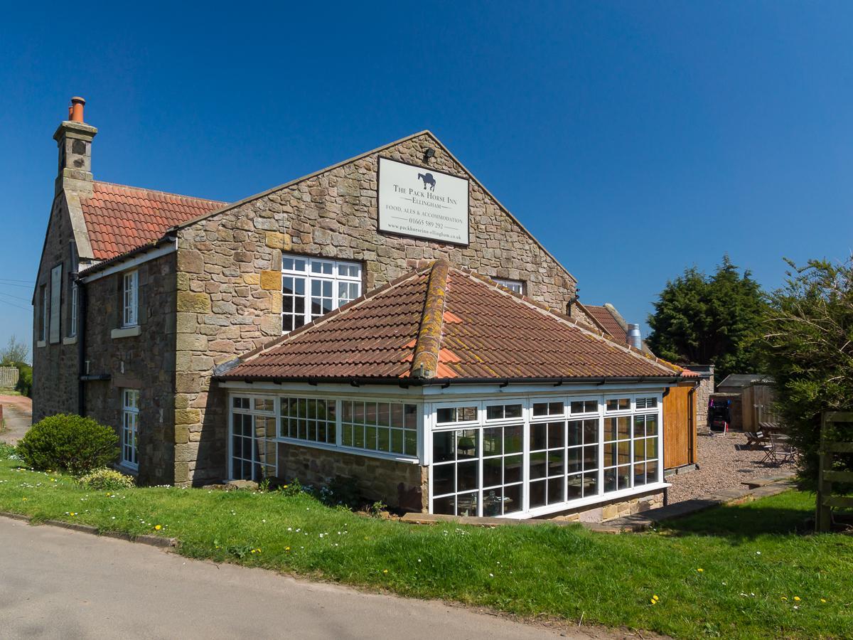The Pack Horse Inn Chathill Bagian luar foto