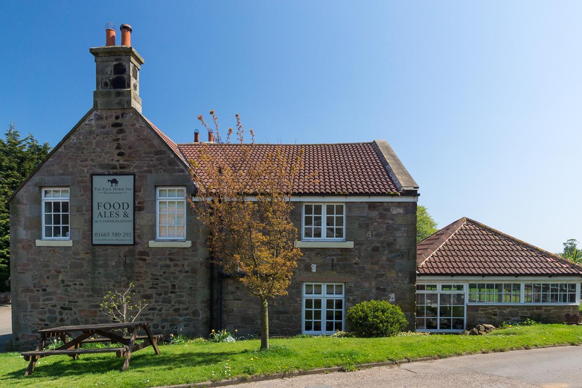 The Pack Horse Inn Chathill Bagian luar foto